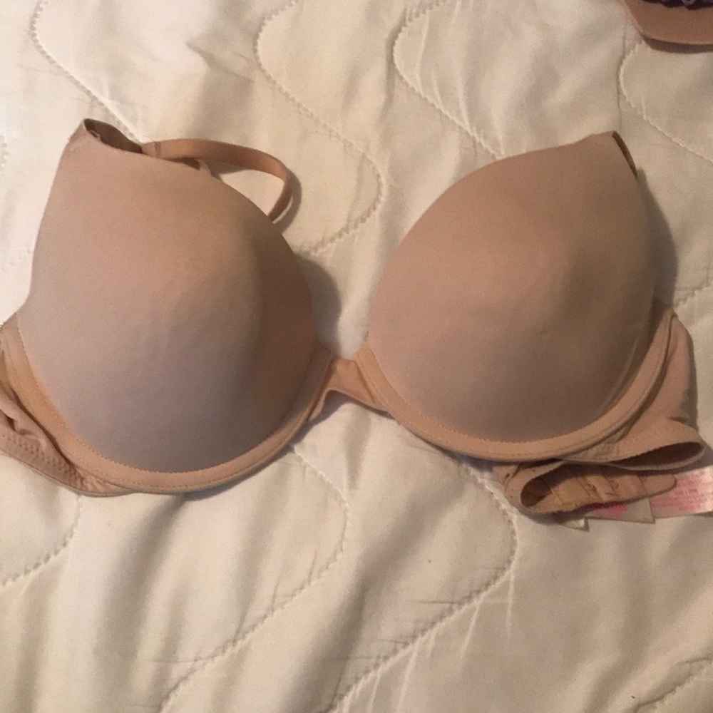 PINK Victoria’s Secret Wear Everywhere Bra 34C
